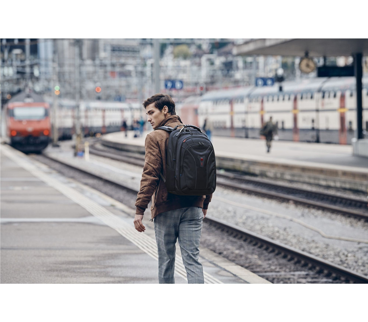 MOCHILA ICONS CARBON APPLE 15"/17 COMPUTER DE WENGER