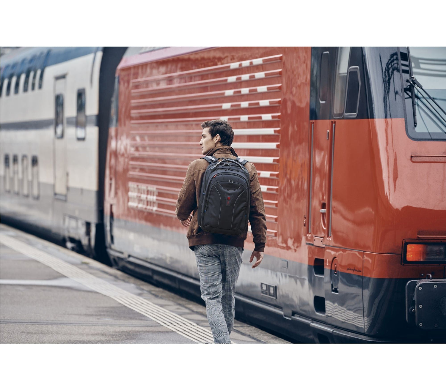 MOCHILA ICONS CARBON APPLE 15"/17 COMPUTER DE WENGER