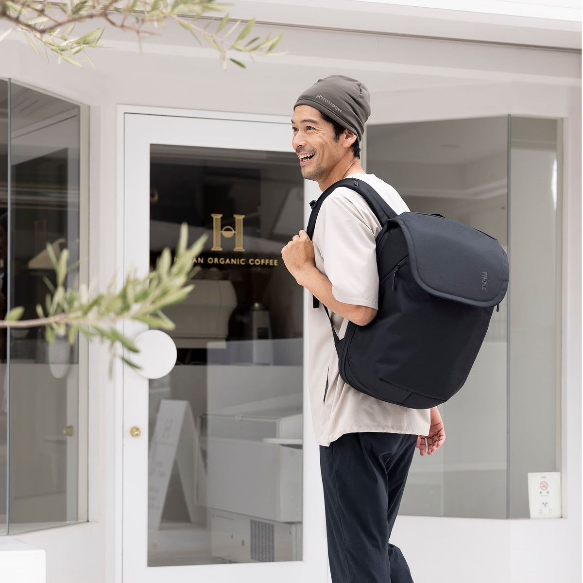 THULE SUBTERRA 2 EXPANDABLE TRAVEL BACKPACK