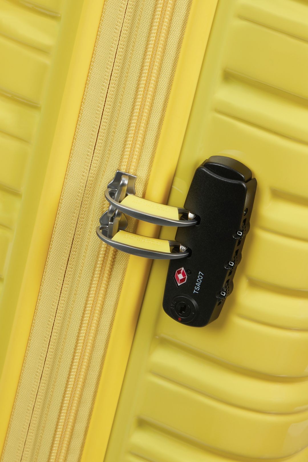 AMERICAN TOURISTER Matkalaukku matkustamoon EXTENSIBLE FLASHLINE POP 55CM