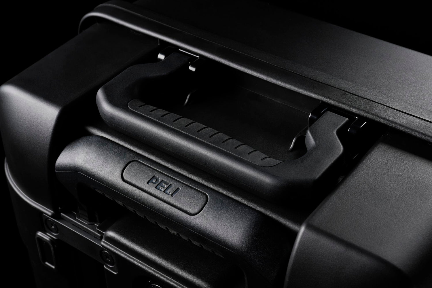 PELI MEDIUM ATX SUITCASE