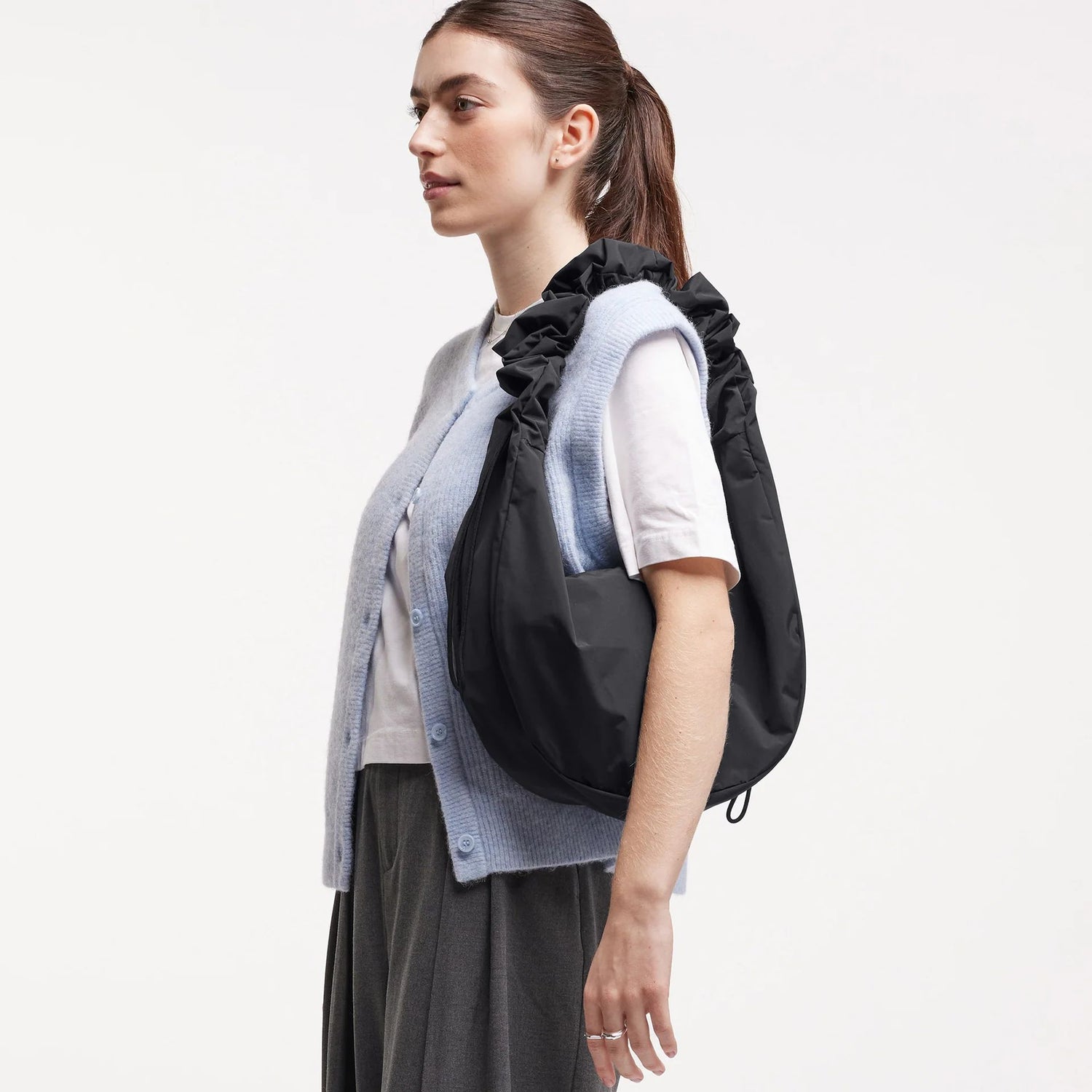 GOT BAG MOON BAG RUFFLE MONOCHROME