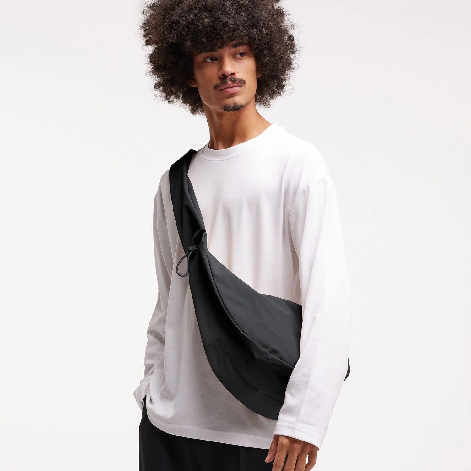 GOT BAG MOON BAG RUFFLE MONOCHROME