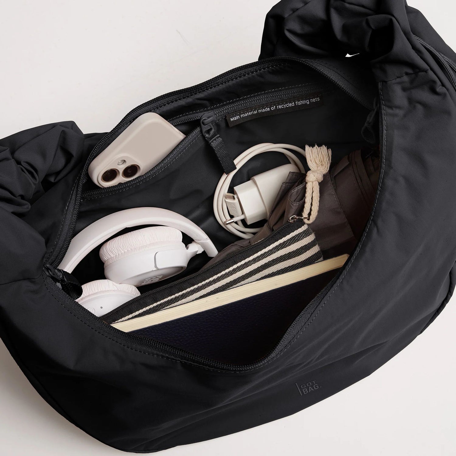 GOT BAG MOON BAG RUFFLE MONOCHROME