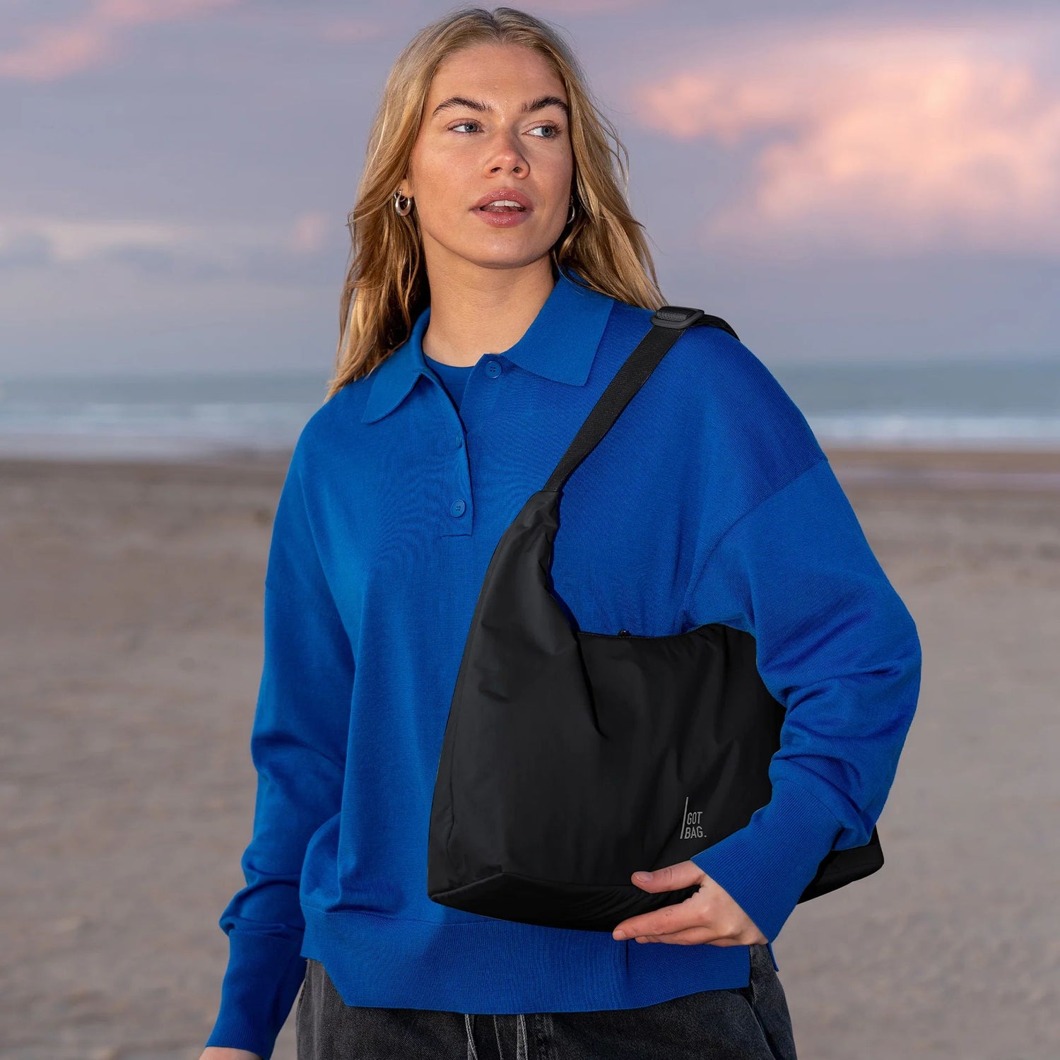 GOT BAG T-SHAPE BAG MONOCHROME