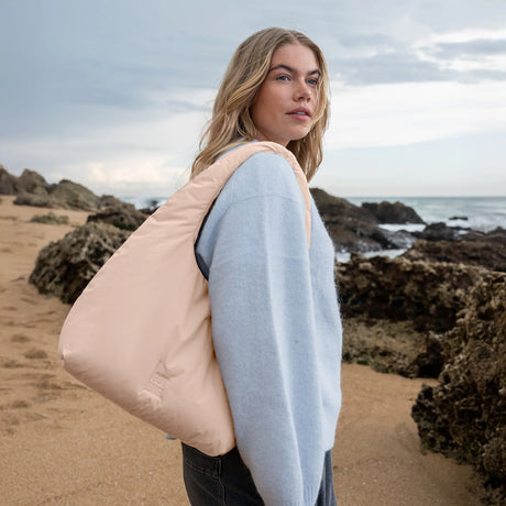 GOT BAG CLOUD SHOULDER BAG MONOCHROME