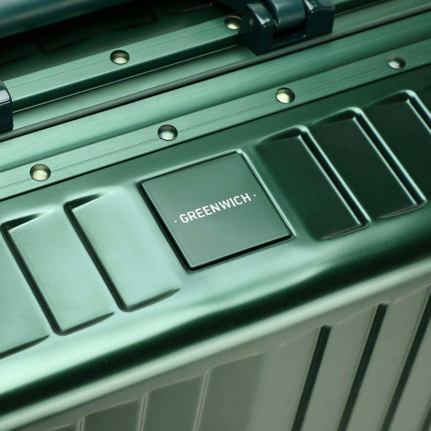 GREENWICH 100% aluminiowa duża walizka NEW YORK