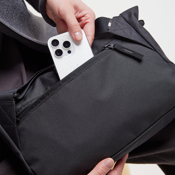 BOLSA MENSAGEIRO MONOCROMÁTICA