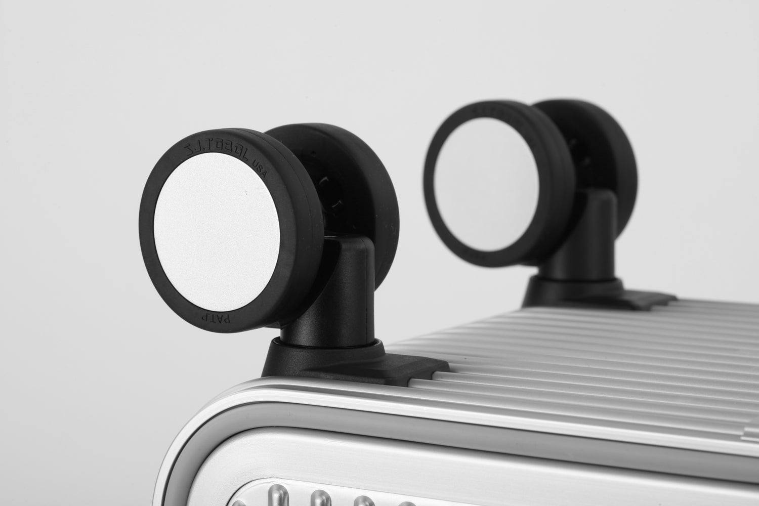 Walizka Easy Acces 100% aluminium TOKIO 57 cm