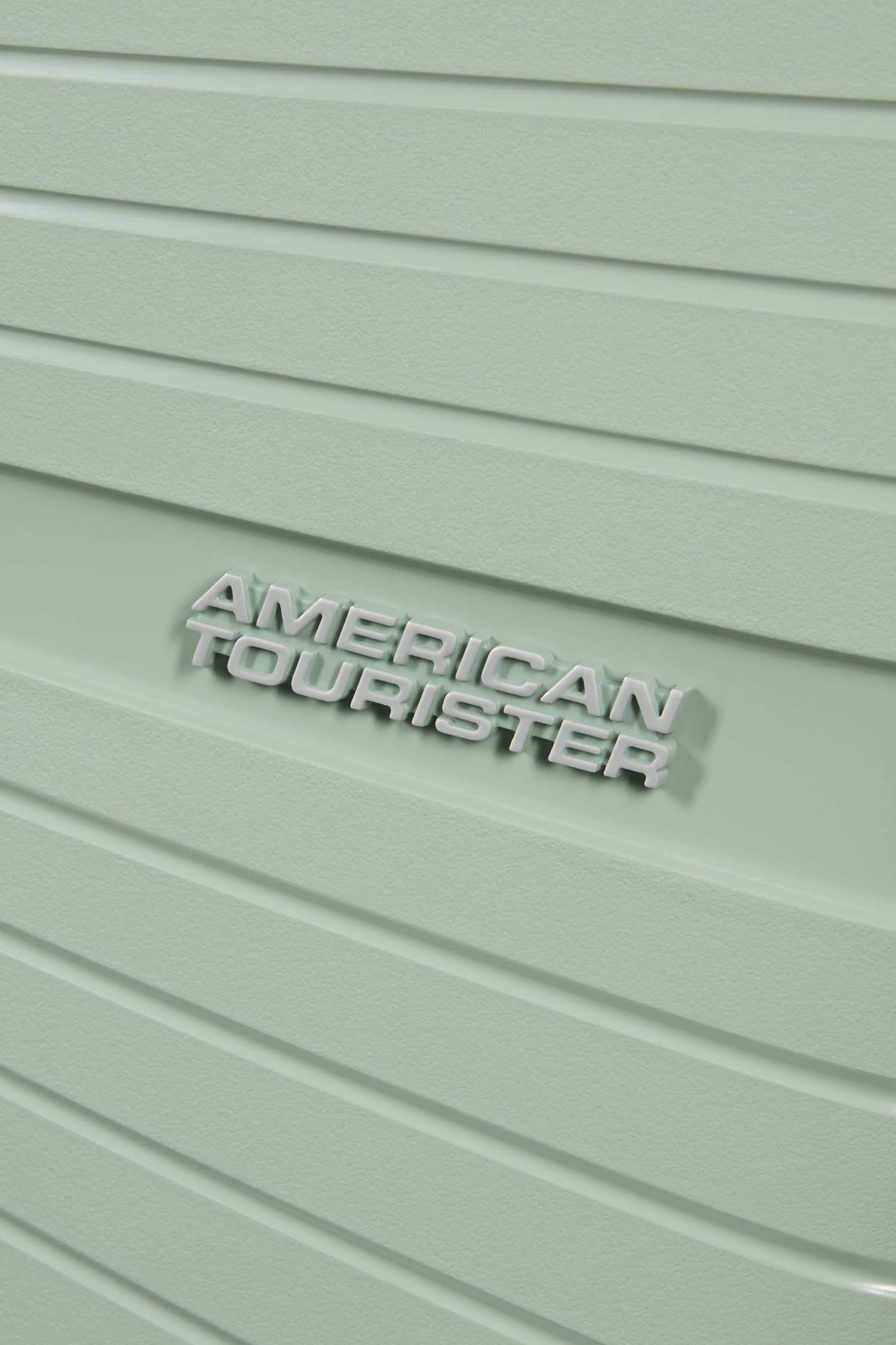 Airconic of American Tourister  Spinner Medium size