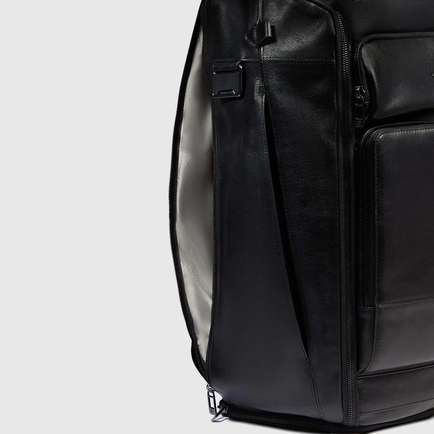 PIQUADRO BOLSA DE VIAJE ADAPTABLE A MOCHILA