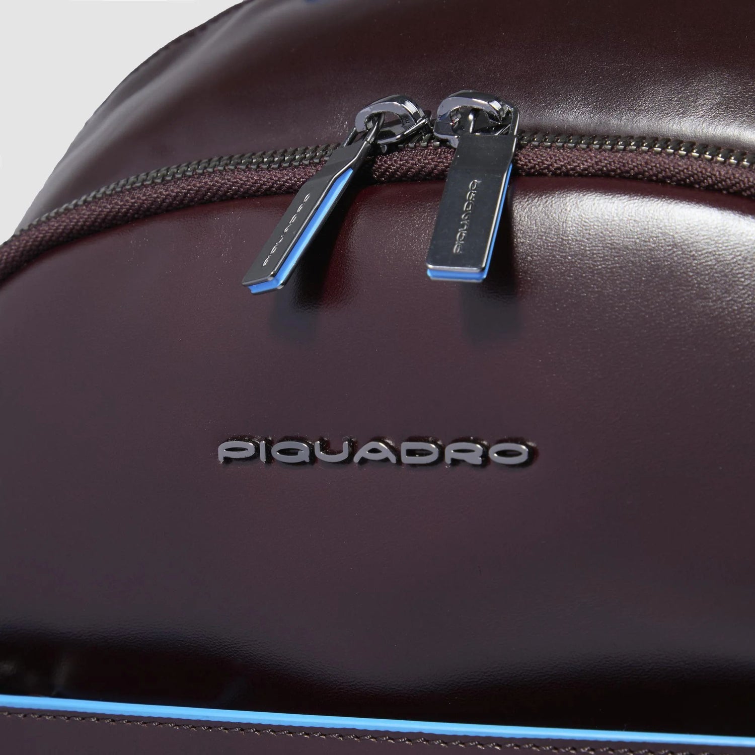 PIQUADRO MOCHILA PEQUEÑA PARA PORTÁTIL E IPAD® BLUE SQUARE