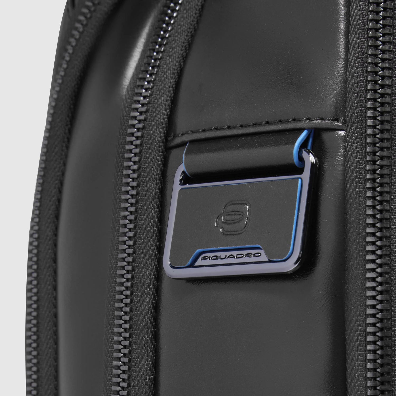 PIQUADRO MOCHILA DE VIAJE PARA PORTÁTIL 15´6" BLUE SQUARE