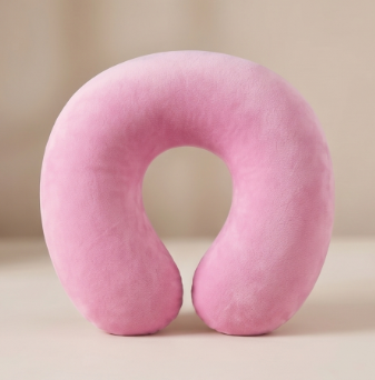 Ergonomic travel pillow
