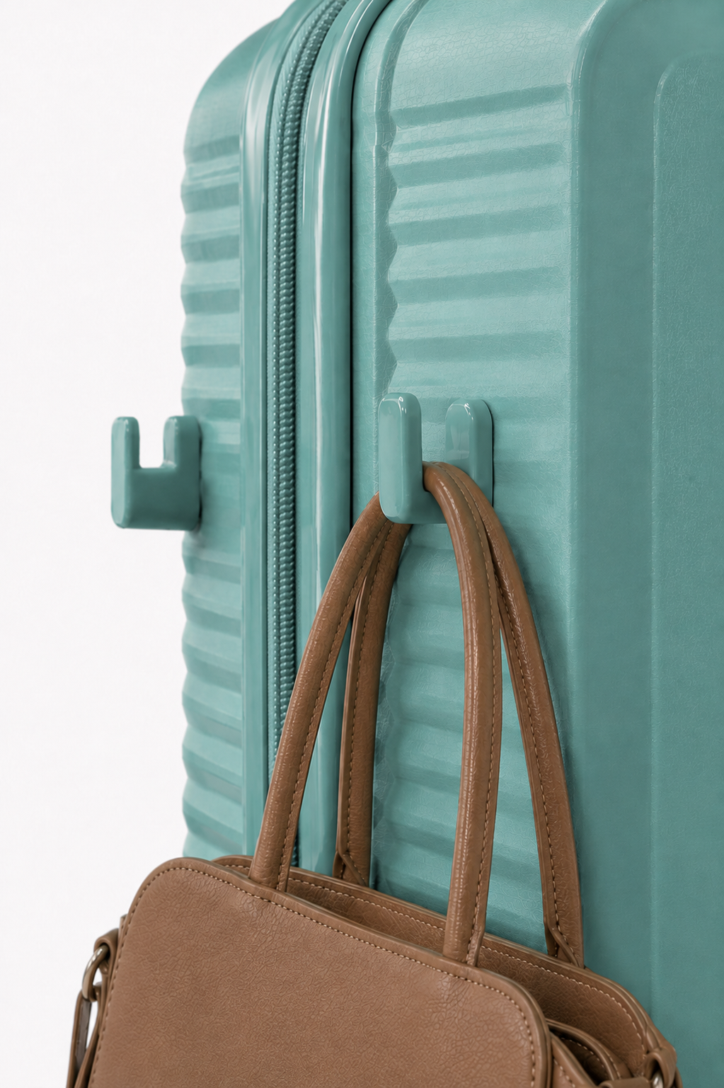 GREENWICH Medium suitcase with EXTENSIBLE ARUBA 66CM