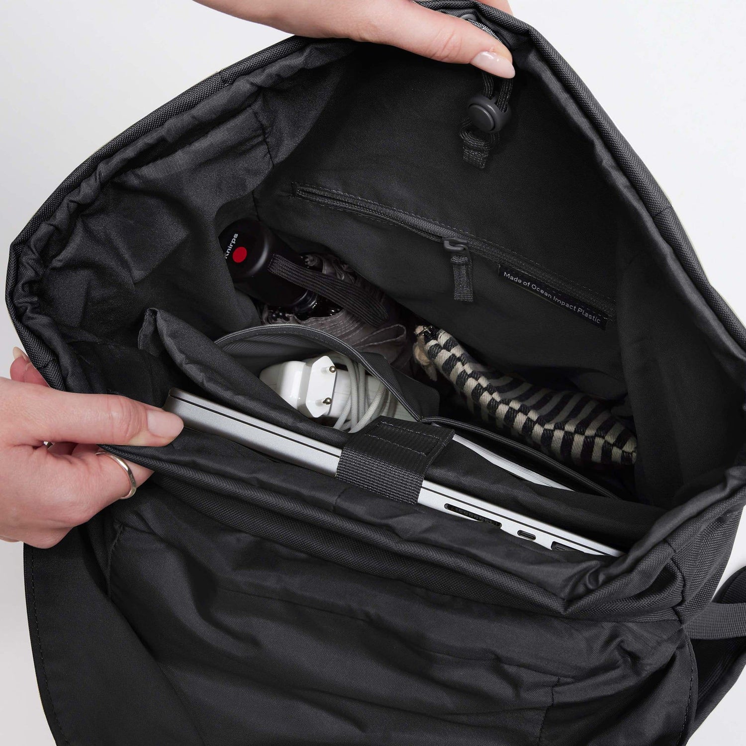 GOT BAG MOCHILA FLAP PACK