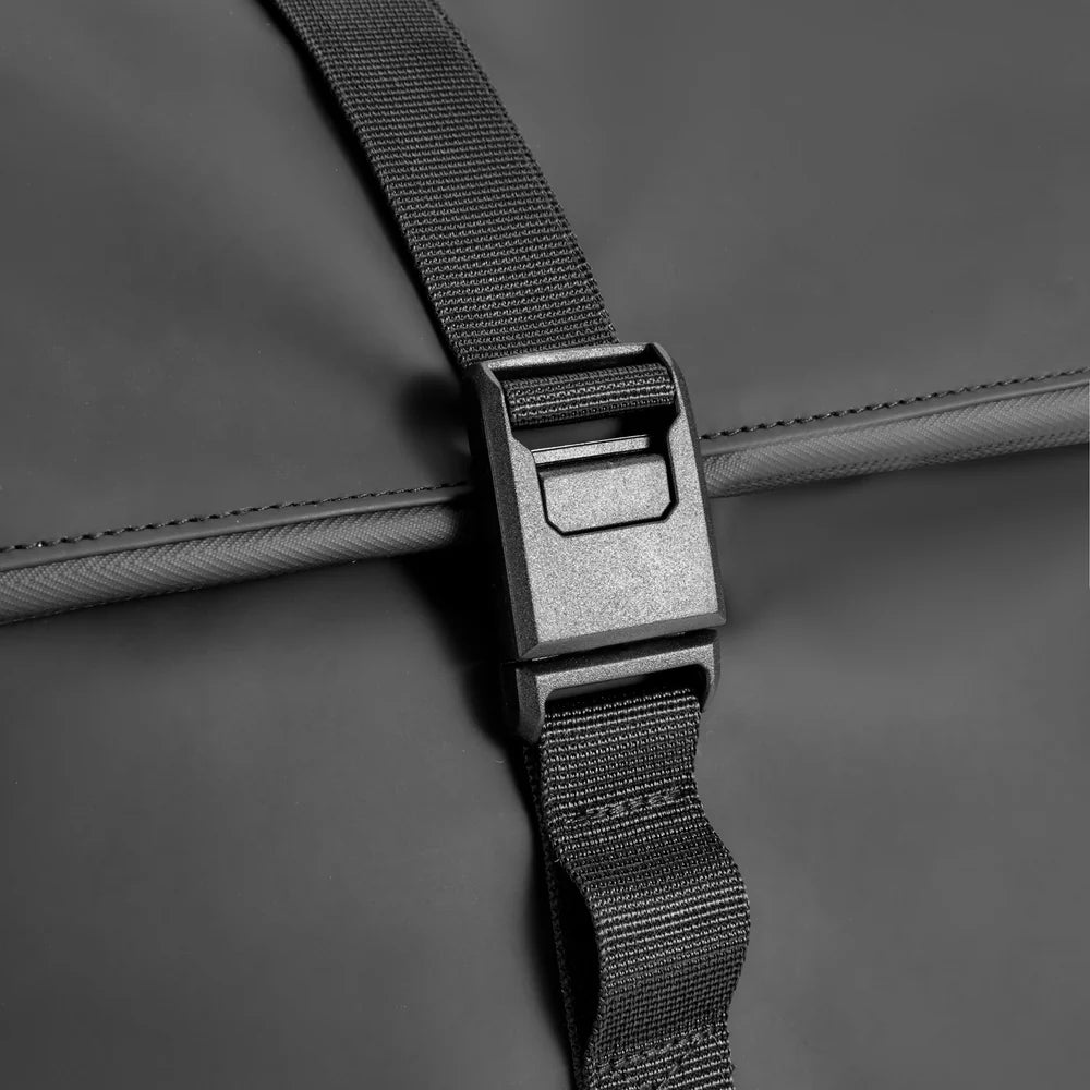 STEDELIJKE WATERBESTENDIGE FLAP TOP