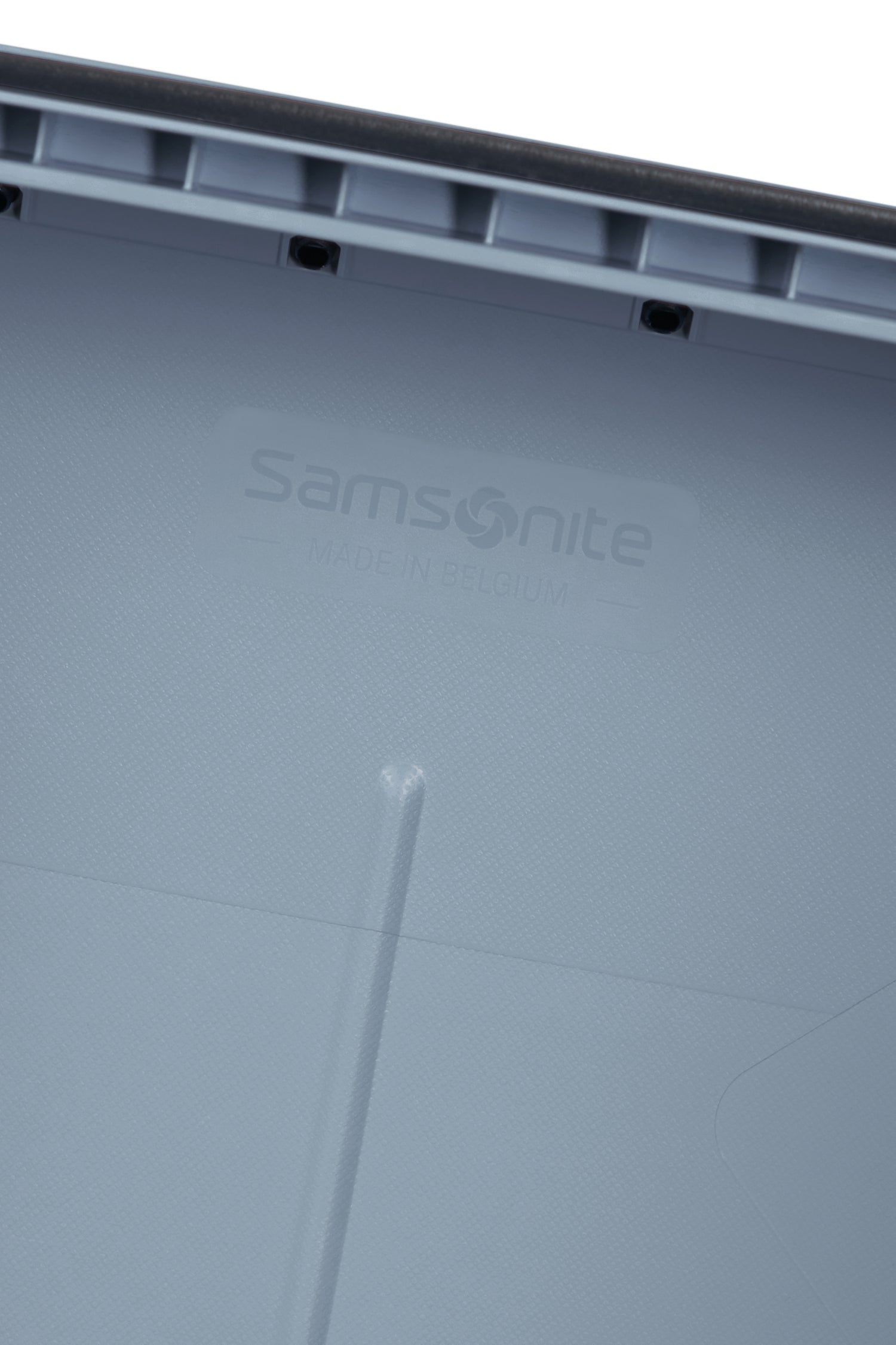 SAMSONITE MATKALAUKKU ESSENS 69CM