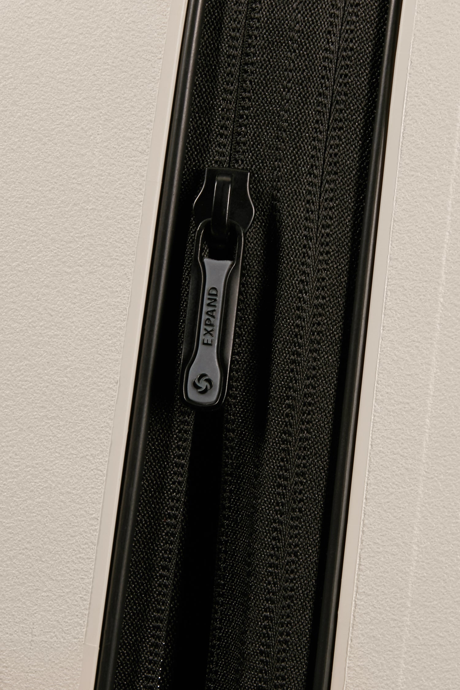 SAMSONITE kleiner Koffer 55cm erweiterbarer Reißverschluss ESSENS