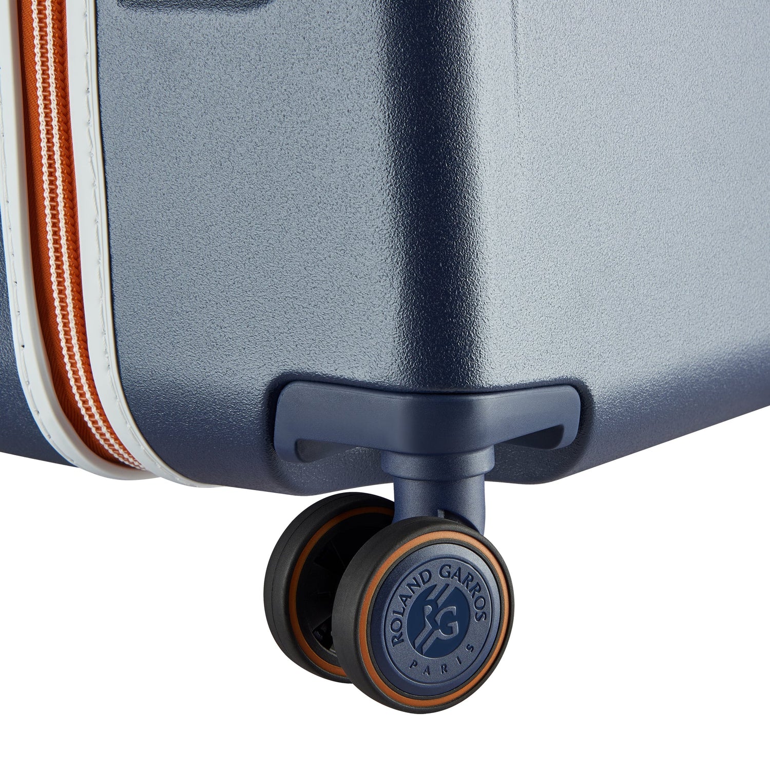 DELSEY TURENNE 2.0. TROLLEY TRUNK 4 DOUBLE WHEELS 80CM