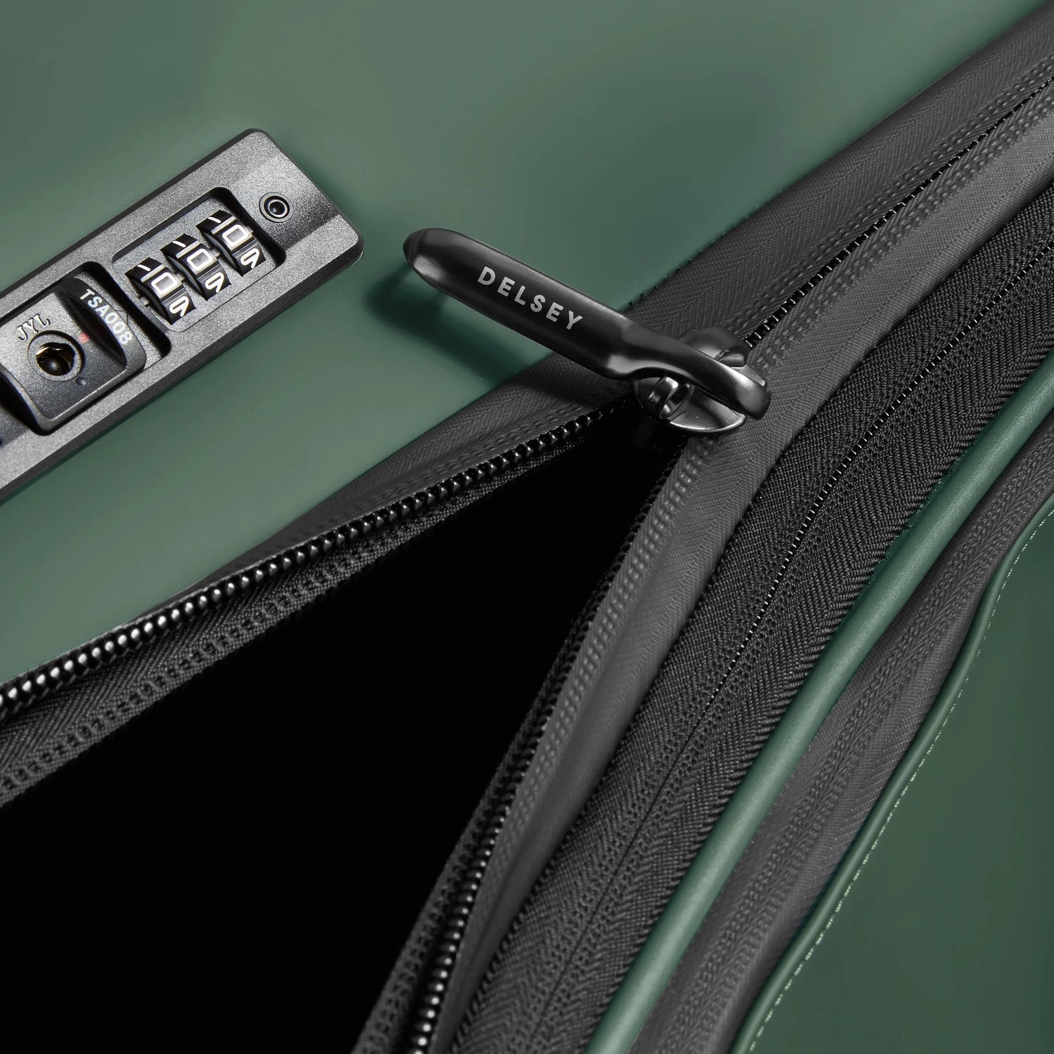 DELSEY TURENNE DOUX. TROLLEY CABINE EXTENSIBLE 4 ROUES DOUBLES 76CM