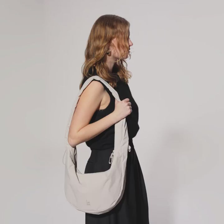 GOT BAG MOON BAG RUFFLE MONOCHROME